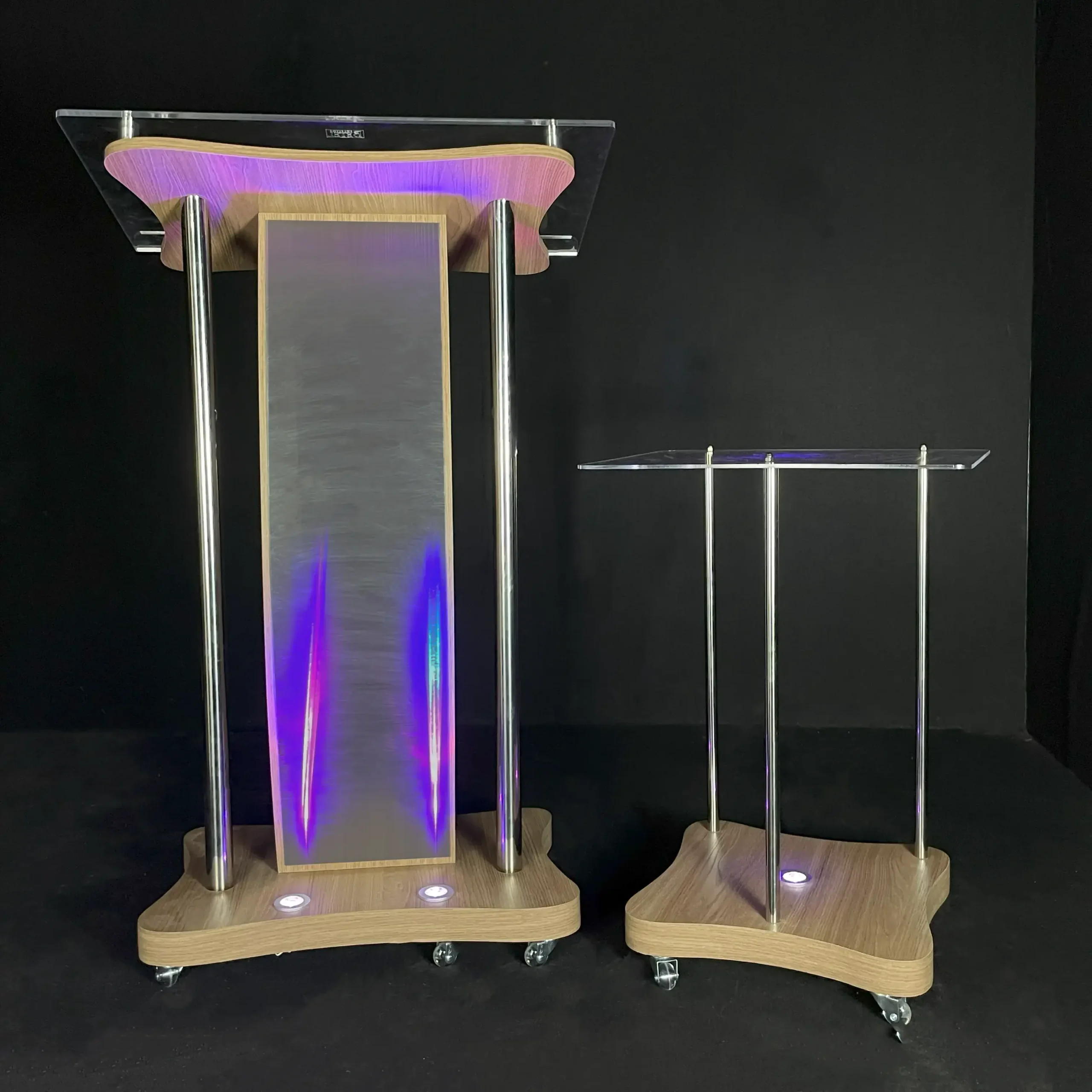 Púlpito de madeira para igreja, Púlpito evangélico de madeira, Púlpito para igreja com LED, Púlpito com logomarca personalizada, Púlpito de madeira com aço inox, Púlpito de madeira com porta-Bíblia e rodinhas, Púlpito para igreja com acabamento artesanal, Púlpito de madeira com corte a laser, Púlpito evangélico com personalização em acrílico 3D, Púlpito de madeira resistente à água para igrejas, Púlpito de madeira para igrejas em Belo Horizonte, Comprar púlpito evangélico em Minas Gerais, Púlpito para igreja com entrega em todo o Brasil, Como escolher o melhor púlpito para igreja, Dicas para manutenção de púlpitos de madeira, Vantagens do púlpito com LED no altar