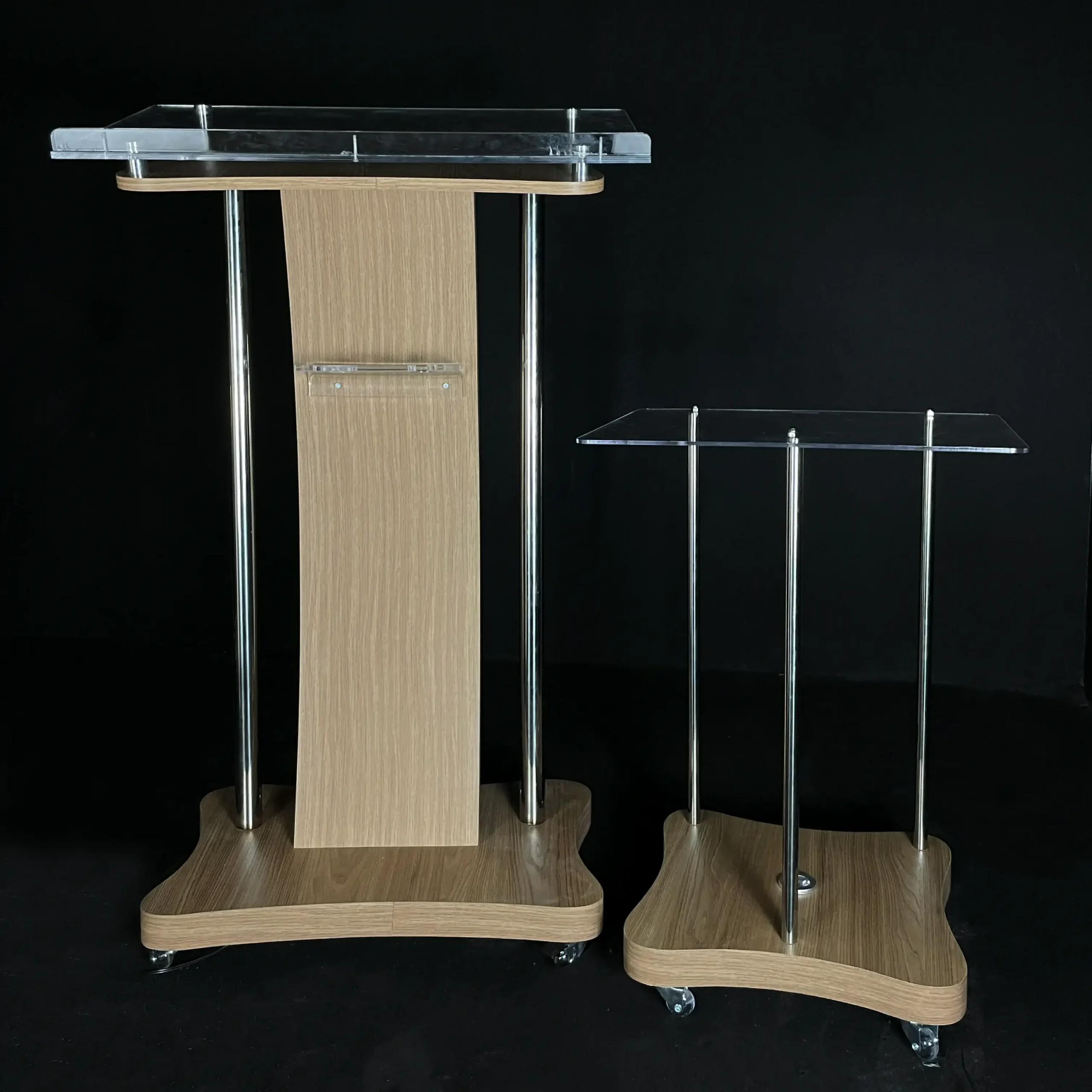 Púlpito de madeira para igreja, Púlpito evangélico de madeira, Púlpito para igreja com LED, Púlpito com logomarca personalizada, Púlpito de madeira com aço inox, Púlpito de madeira com porta-Bíblia e rodinhas, Púlpito para igreja com acabamento artesanal, Púlpito de madeira com corte a laser, Púlpito evangélico com personalização em acrílico 3D, Púlpito de madeira resistente à água para igrejas, Púlpito de madeira para igrejas em Belo Horizonte, Comprar púlpito evangélico em Minas Gerais, Púlpito para igreja com entrega em todo o Brasil, Como escolher o melhor púlpito para igreja, Dicas para manutenção de púlpitos de madeira, Vantagens do púlpito com LED no altar