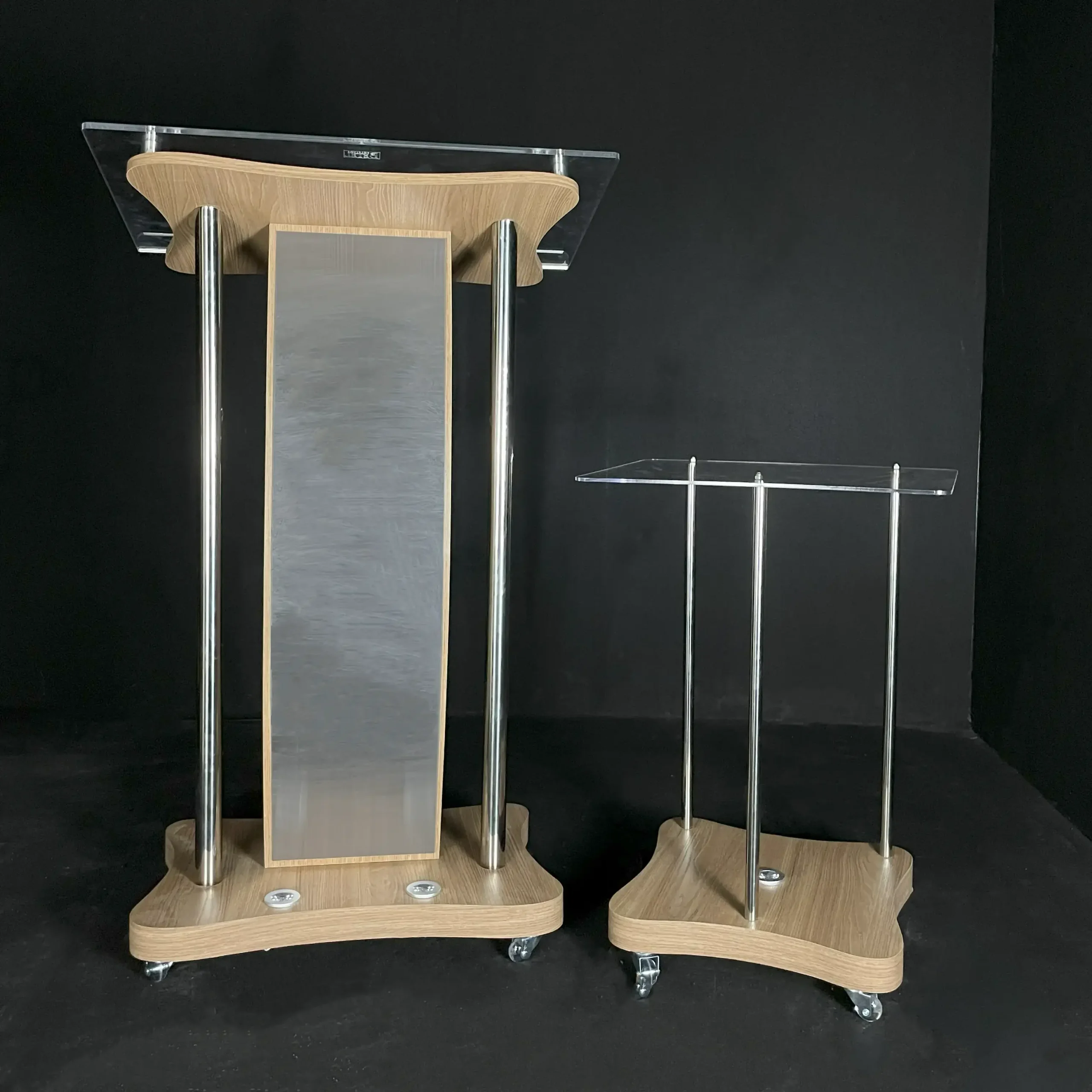 Púlpito de madeira para igreja, Púlpito evangélico de madeira, Púlpito para igreja com LED, Púlpito com logomarca personalizada, Púlpito de madeira com aço inox, Púlpito de madeira com porta-Bíblia e rodinhas, Púlpito para igreja com acabamento artesanal, Púlpito de madeira com corte a laser, Púlpito evangélico com personalização em acrílico 3D, Púlpito de madeira resistente à água para igrejas, Púlpito de madeira para igrejas em Belo Horizonte, Comprar púlpito evangélico em Minas Gerais, Púlpito para igreja com entrega em todo o Brasil, Como escolher o melhor púlpito para igreja, Dicas para manutenção de púlpitos de madeira, Vantagens do púlpito com LED no altar